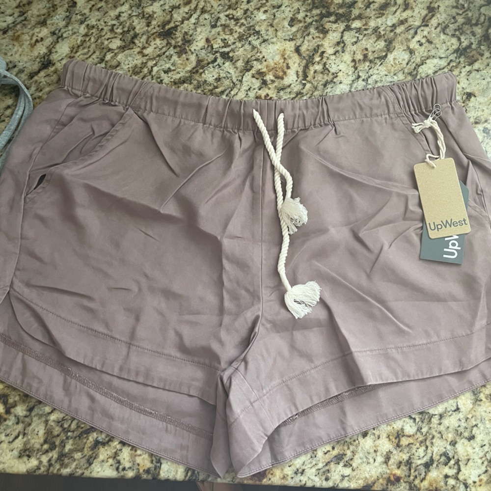 UpWest all around women’s shorts, size large, color tawny. NWT